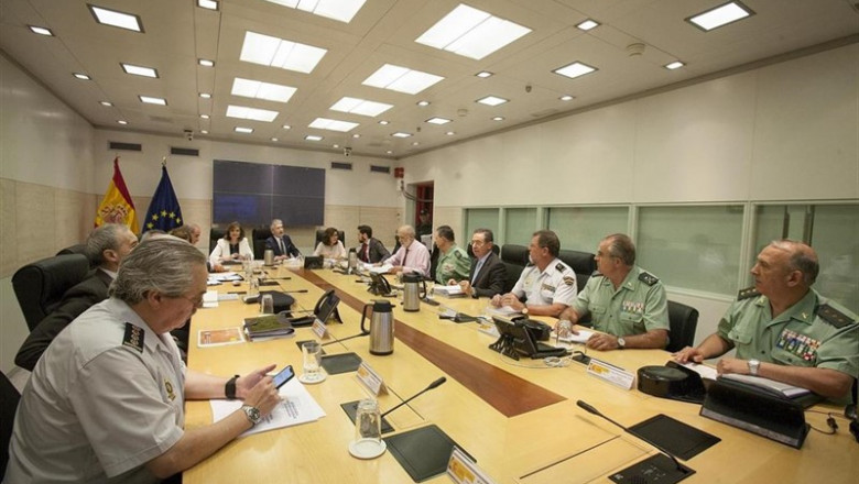 El ministro del Interior en funciones, Fernando Grande-Marlaska, en la reunión para analizar los resultados del Plan Especial de Seguridad del Campo de Gibraltar. | MINISTERIO DE INTERIOR ep ministrointeriorfunciones fernando grande-marlaska enreunionanalizarresultadosplan especialseguridadcampogibraltar