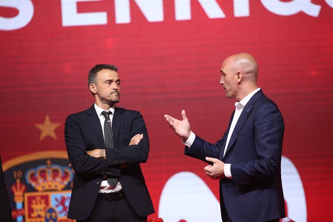 ep presentacionluis enriquenuevo seleccionador nacional