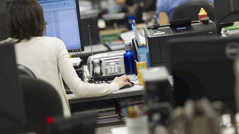 ep trabajadora en una oficina