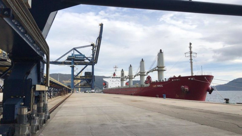 Archivo - Atraca en Ferrol un buque con 20.000 toneladas de carbón para la central térmica de Endesa en As Pontes. | EUROPA PRESS - Archivo ep archivo atraca en ferrol un buque con 20000 toneladas de carbon para la central termica de