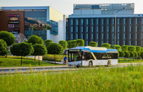 ep archivo   caf se adjudica contratos para suministrar lrvs y autobuses electricos para madrid y