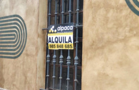ep archivo   cartel de se alquila en una vivienda en alquiler en asturias en una imagen de archivo