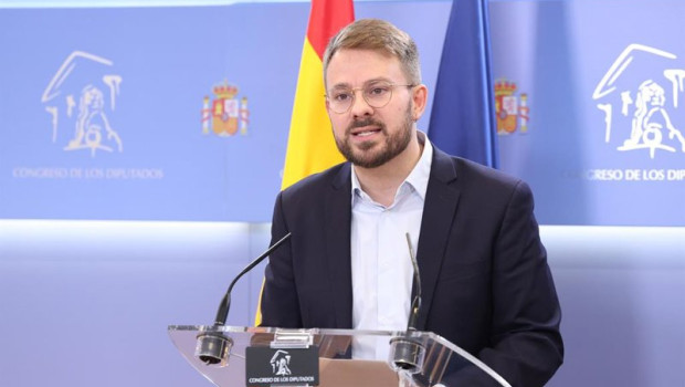 ep archivo   el diputado de sumar alberto ibanez durante una rueda de prensa en el congreso de los