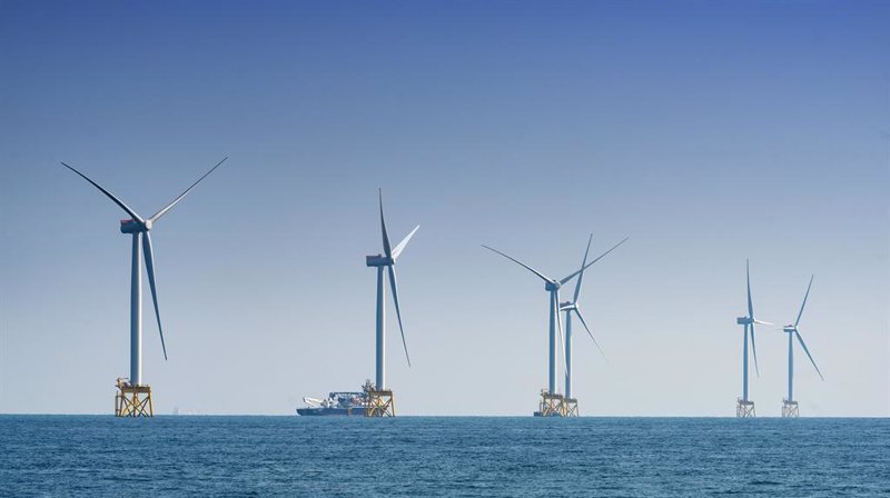 Iberdrola se adjudica dos contratos eólicos marinos en Reino Unido