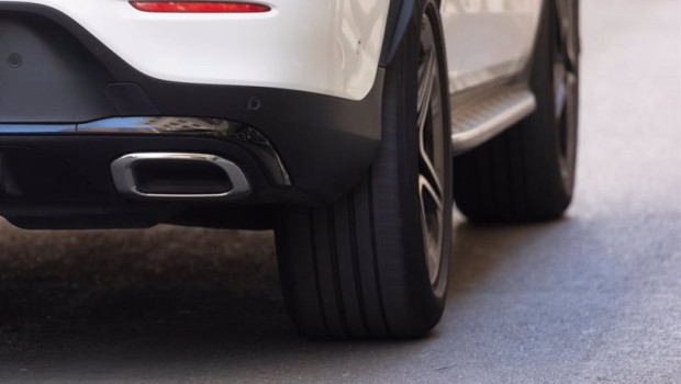 ep archivo   tubo de escape de un coche a 18 de abril de 2024 en madrid espana