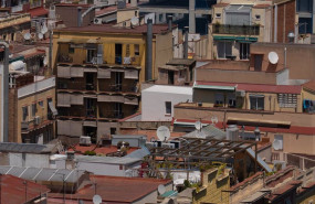 ep archivo   varios edificios de viviendas vistos desde el mirador del poble sec