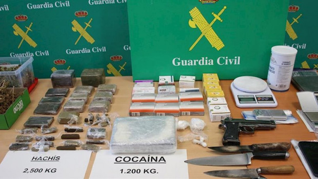 ep droga dinero y otros objetos incautados por la guardia civil en la operacion nemea en abril de