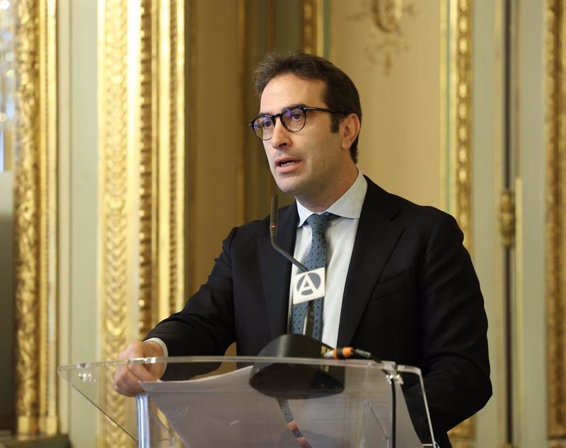 La deuda pública se sitúa en 1,663 billones en abril, y supone el 102,7% del PIB