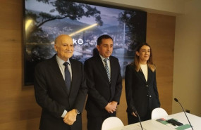 ep el presidente de bbk xabier sagredo y la directora de obra social nora social durante la