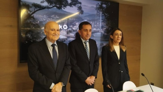 ep el presidente de bbk xabier sagredo y la directora de obra social nora social durante la ep el presidente de bbk xabier sagredo y la directora de obra social nora social durante la