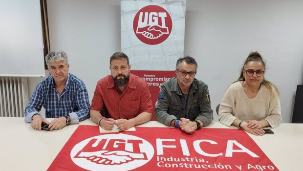 ep el presidente del comite de empresa de azucarera la baneza benigno perez el secretario general de