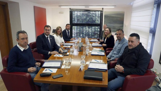 ep el presidente del principado adrian barbon preside una reunion con agentes sociales para abordar ep el presidente del principado adrian barbon preside una reunion con agentes sociales para abordar