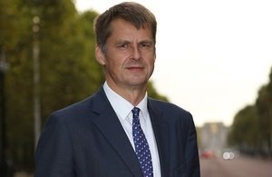 ep hugh elliott embajador britanico en madrid