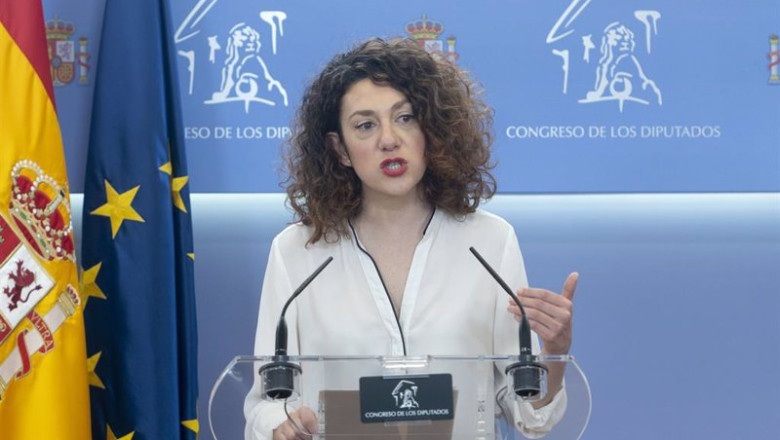 ep la diputada de sumar aina vidal durante una rueda de prensa en el congreso de los diputados a 28 ep la diputada de sumar aina vidal durante una rueda de prensa en el congreso de los diputados a 28