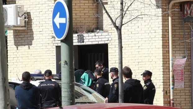 ep la policia detienehombredisparo aparejaorcasitas madrid