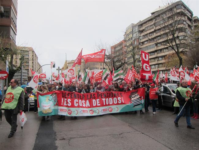 Manifestación de pensionistas en Cáceres | EUROPA PRESS ep manifestacionpensionistascaceres