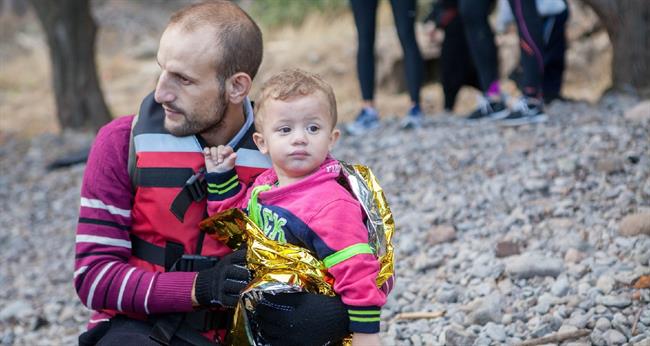Padre e hijo refugiados | CÁRITAS ep padre e hijo refugiados