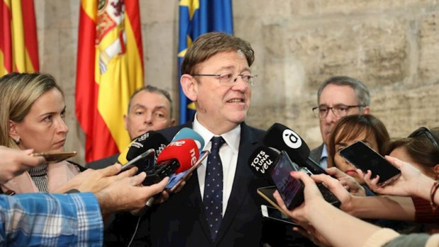 ep puig atiende a los periodistas en el palau de la generalitat