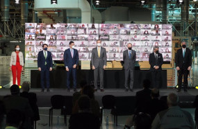 ep resentacion del plan estrategico de renault en la factoria de la compania en palencia
