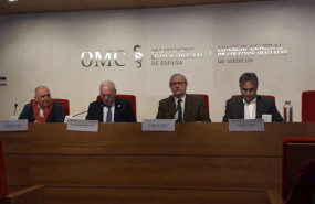 ep reunion del foro profesional compuesto por medicos y enfermeros para pedir reunirse con el