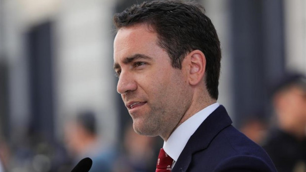 ep secretario generalpp teodoro garcia egea ofrece declaracioneslos medioscomunicacion momentosdesegunda votacionla investiduracandidato socialistala presidenciagobierno