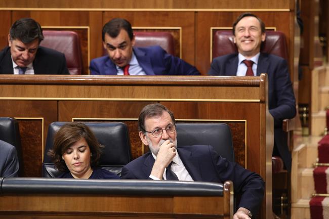 ep soraya saenzsantamariamariano rajoyle debatela mocioncensura