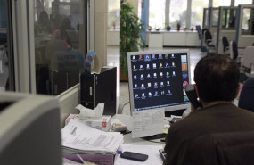 ep un empleado en una oficina ep un empleado en una oficina