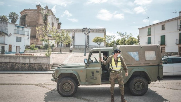 ep un militar de la brigada extremadura xi durante la operacion balmis