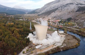 ep voladura de la torre de refrigeracion de la termica palentina de velilla del rio carrion
