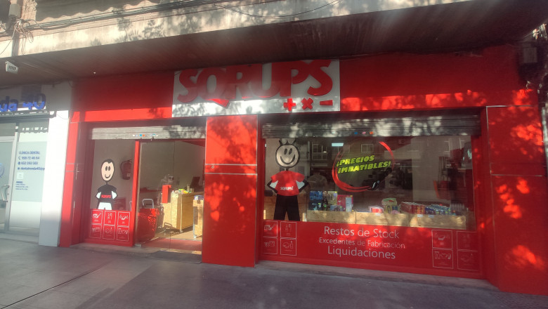 1600168715 12 np la cadena de outlets urbanos sqrups inaugura en granada su segunda tienda postcoviddocx copia