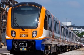 bombardier class 710 aventra london overground bombardier class 710 aventra london overground