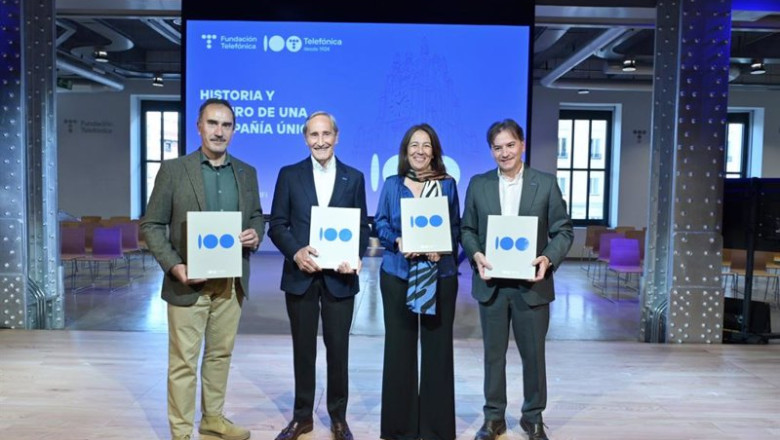 ep acto de presentacion del libro de fundacion telefonica historia y futuro de una compania unica ep acto de presentacion del libro de fundacion telefonica historia y futuro de una compania unica