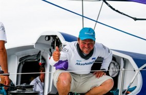 ep alex pella a bordo del azkzonobel