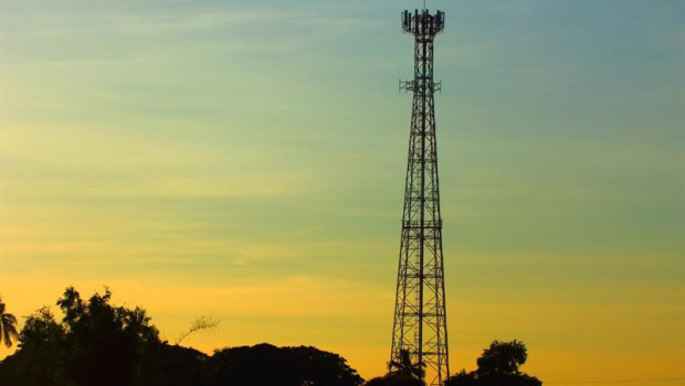 ep archivo   close up repeater tower in the morning