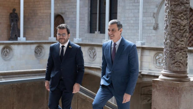 ep archivo   el presidente del gobierno pedro sanchez d y el president de la generalitat de