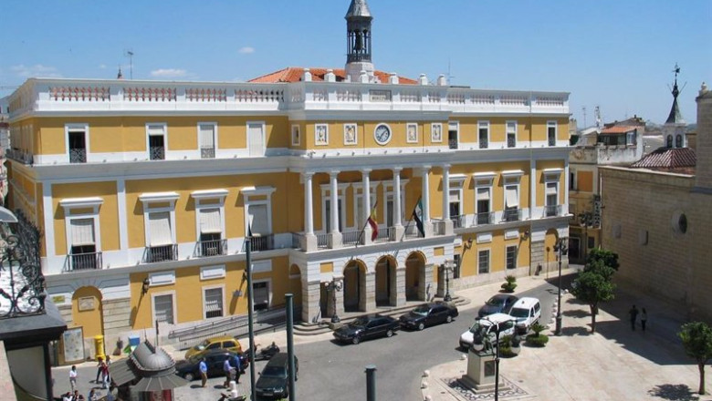ep archivo   fachada del ayuntamiento de badajoz