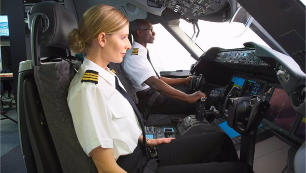 ep archivo   pilotos en simulador de vuelo