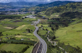 ep archivo   una de las autopistas de sacyr en colombia