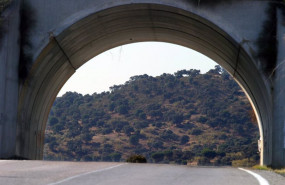 ep archivo   uno de los tuneles de la autovia a 66