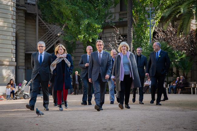 Artur Mas y otros miembros del anterior Govern se pronuncian sobre la sentencia | DAVID ZORRAKINO - EUROPA PRESS - Archivo ep arturymiembrosanterior governpronuncianla sentencia