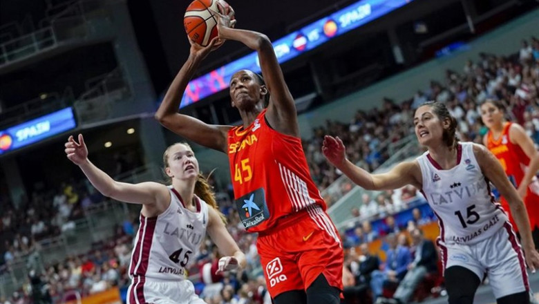 ep astou ndour durantepartidola seleccion espanolabaloncesto