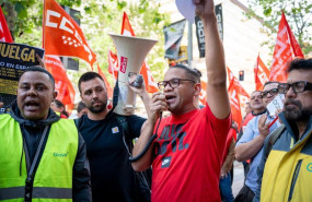 ep concentracion de riders de glovo convocados por comisiones obreras en madrid espana