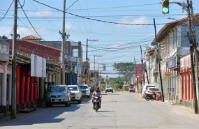 ep dos hombres en moto en trinidad bolivia