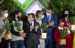 ep el alcalde de madrid jose luis martinez almeida 3i y el presidente del gobierno pedro sanchez 5i
