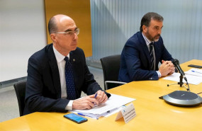 ep el conselleiro de sanidade jesus vazquez almuina y el director xeral de asistencia sanitaria