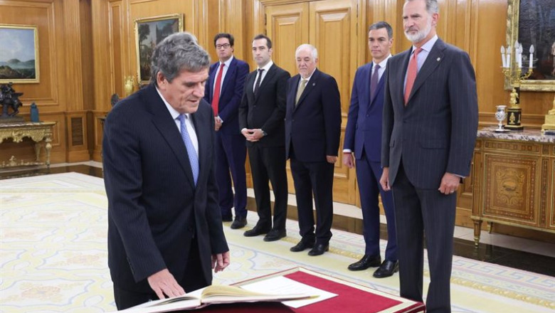 ep el rey preside en el palacio de la zarzuela el acto de promesa del nuevo gobernador del banco de