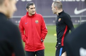 ep iniestaernesto valverdeun entrenamientobarcelona