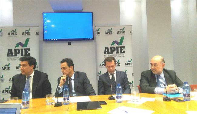 Ismael Clemente, Juan Velayos y Carlos Abad en las jornadas de APIE | EUROPA PRESS ep ismael clemente juan velayoscarlos abadlas jornadasapie