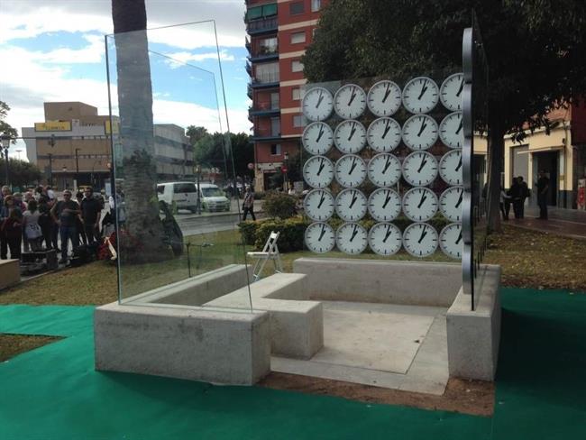 ep los familiaresreunirantornomonumentorecuerdolos muertos