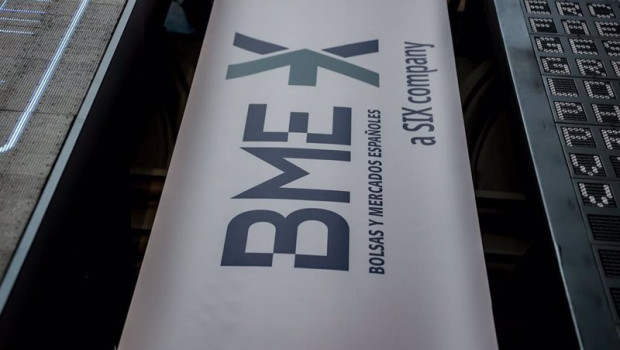 ep un panel de bmeen el palacio de la bolsa a 1 de febrero de 2023 en madrid espana el ibex 35